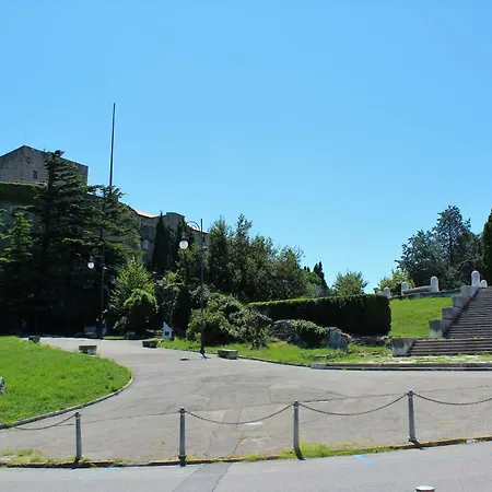 Al Castello Di San Giusto Free Garage * Τεργέστη