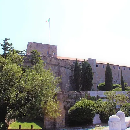 Apartment Al Castello Di San Giusto Free Garage